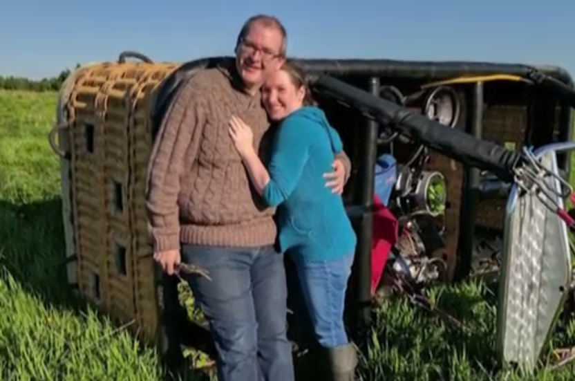 Si-a cerut iubita in casatorie intr-un balon cu aer cald, iar ea a spus DA. Ce s-a intamplat cu ei cateva minute mai tarziu