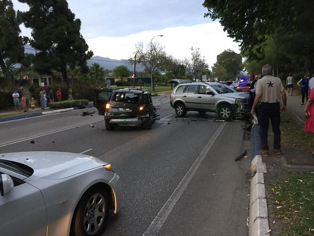 Un sofer a intrat in multime in centrul statiunii Marbella. 6 persoane au fost ranite, printre care si un bebelus
