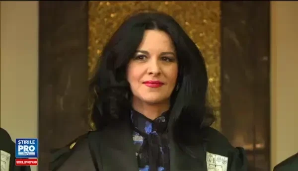 Soprana Angela Gheorghiu a primit titlul de Doctor Honoris Causa, din partea Universitatii Bucuresti