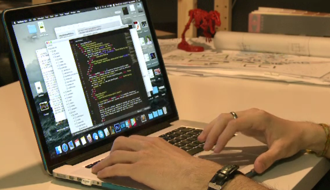 Romania, corijenta la capitolul inovatie. Locurile in care tinerii pot invata sa-si transforme ideile in produse reale