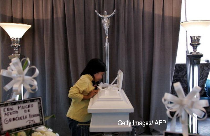 O femeie a intrat cu masina intr-un lac si si-a omorat cei trei copii. Din ce cauza ar fi recurs la acest gest inexplicabil