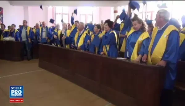 Primii absolventi ai Facultatii Bunicilor se simt ca la prima tinerete. Fetele mi-au zis ca sunt tacanit