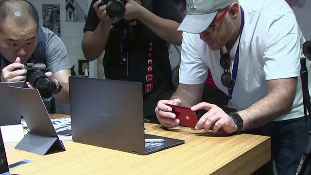 Cel mai subtire laptop din lume, creat de o companie din Taiwan. Ce dimensiune are si cu cat se vinde