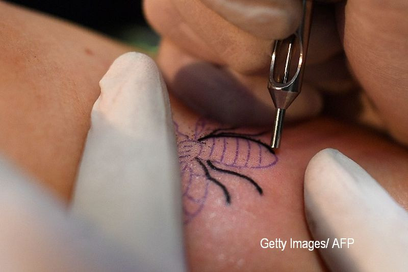 Si-a facut un tatuaj si a murit la scurt timp intr-un mod cumplit. Ce nu trebuia sa faca barbatul timp de doua saptamani FOTO