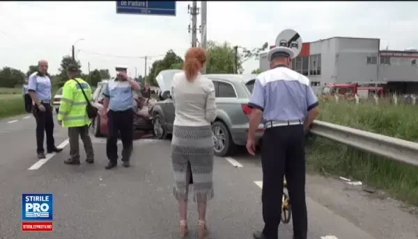 Un sofer care ar fi facut infarct la volan a provocat un accident. Barbatul a decedat, iar alte cinci persoane au fost ranite
