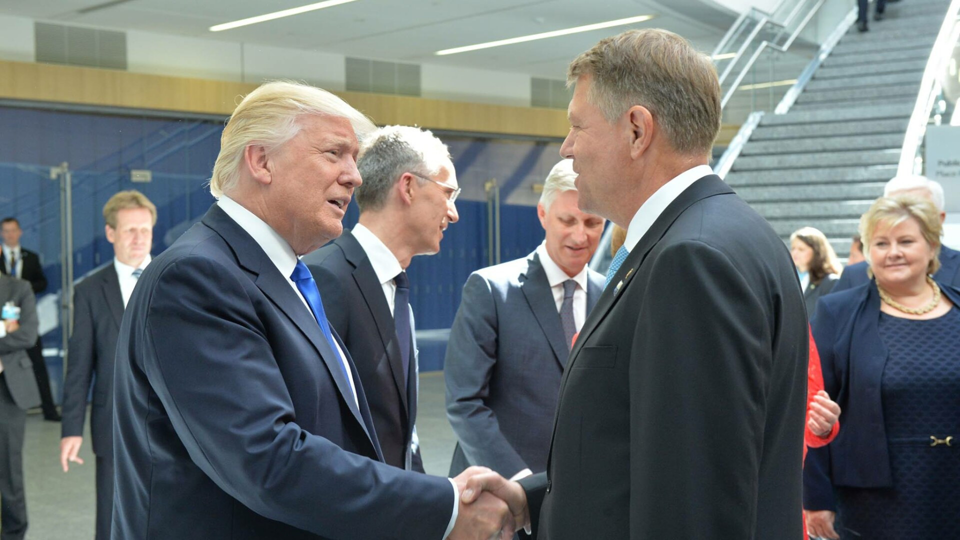 Klaus Iohannis se intalneste cu Donald Trump saptamana viitoare la Casa Alba. Ce vor discuta cei doi sefi de stat