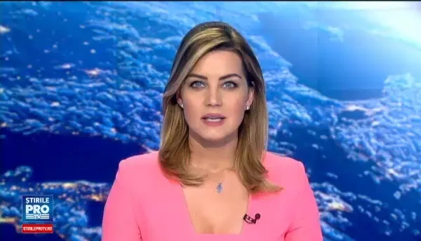 Un baietel din Botosani, pasionat de meseria de pompier, a fost vizitat de 1 iunie de adevaratii salvatori. Ce i-au daruit