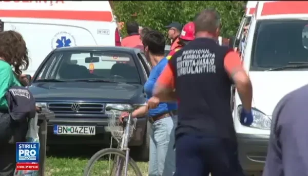 Masina lovita de tren, in cartierul Viisoara din Bistrita. 4 persoane au murit iar una este in stare grava