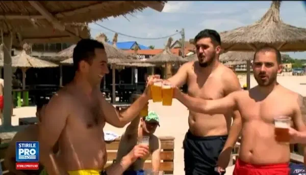 30.000 de turisti, in statiunile de pe litoral de 1 Iunie. Uitam de probleme, de griji ca am fost la liceu