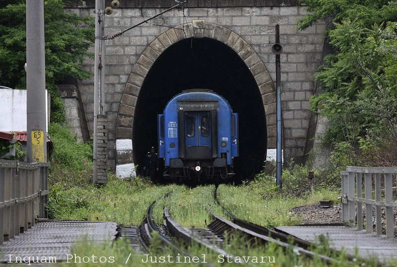 CFR Calatori a vandut bilete cu rezervare de loc la un vagon care nu a existat. Ce se intampla cu pasagerii pacaliti