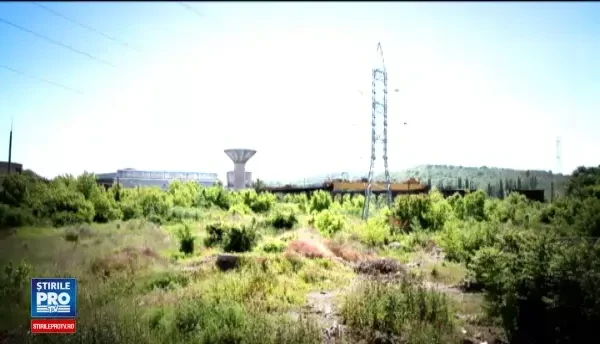 Un baiat de 17 ani s-a electrocutat la Iasi, cand incerca sa-si faca un selfie pe un pod rulant, intr-un depou