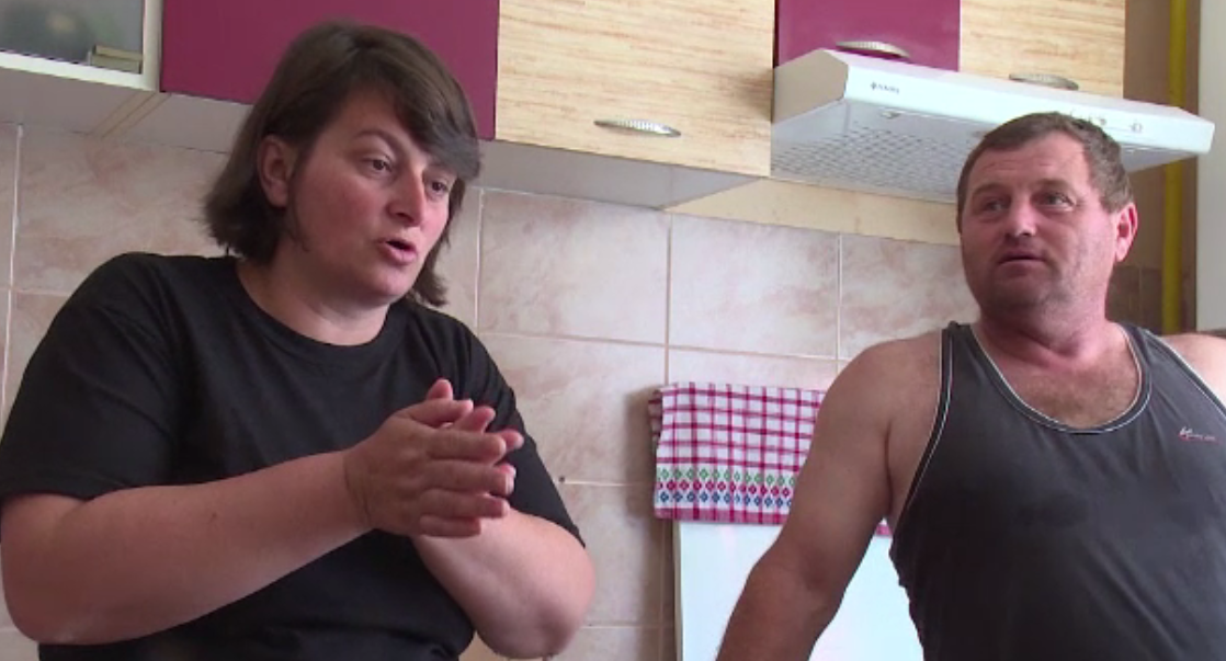 Parintii celor 4 frati morti intr-un accident cer o bariera la calea ferata. "Tot ne uitam pe geam si asteptam sa vina"