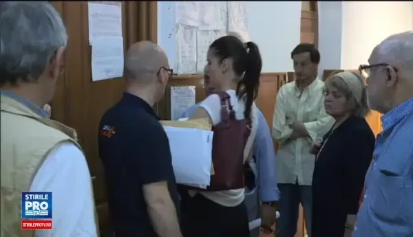 Greva spontana la Judecatoria Sector 3 si Curtea de Apel Bucuresti. Grefierii, nemultumiti de Legea salarizarii unitare