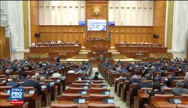 Legea salarizarii a fost adoptata de Camera Deputatilor. Dragnea ii critica pe Grindeanu si ministrul Finantelor: O ofensa!