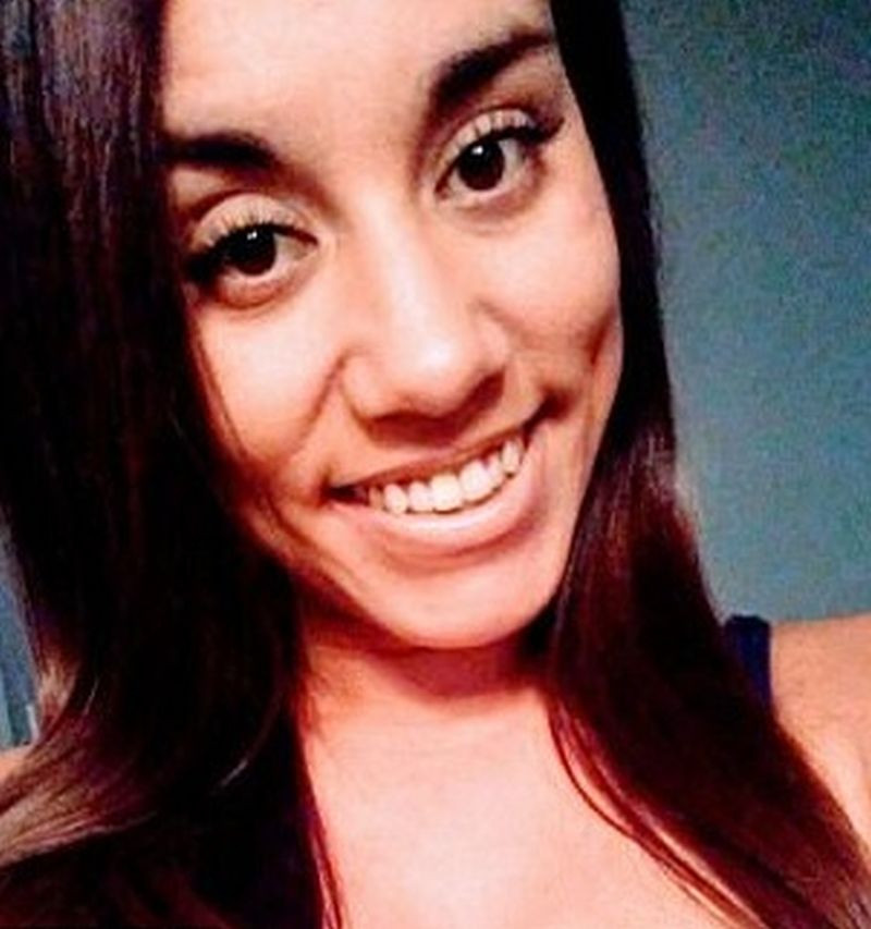 A dorit sa-i faca o surpriza romantica fostului iubit, insa totul s-a incheiat cu interventia politiei. Cu cine era barbatul