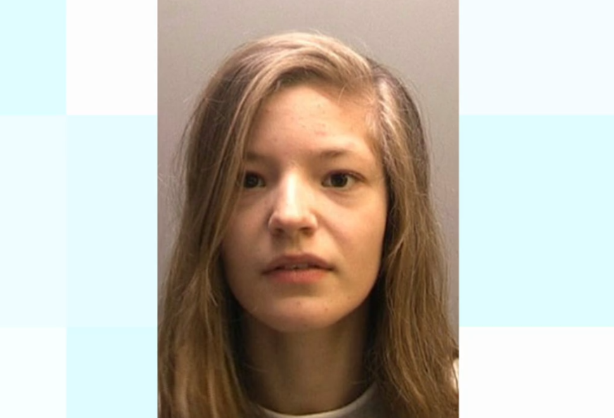 Dubla crima care a socat Marea Britanie. "Bonnie si Clyde": o fata de 14 ani si-a ucis mama si sora, ajutata de iubitul ei