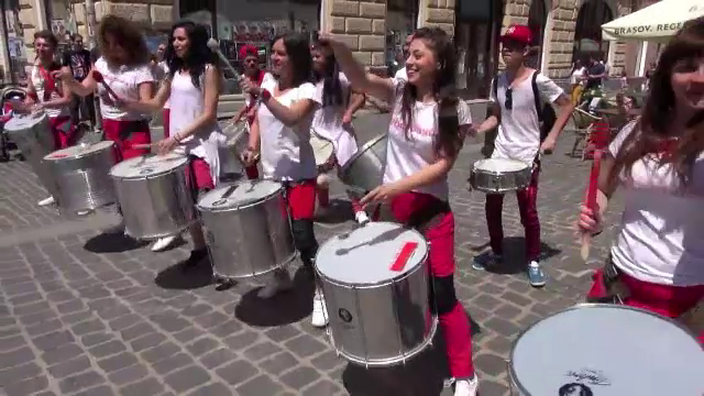 Festival de arta stradala, in acest weekend, la Brasov. Surprizele pregatite de organizatori pentru copii