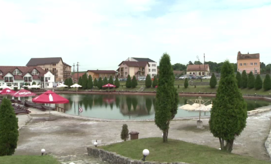 Pariul castigator al unor investitori privati in Ocna Sibiului, statiunea cu namoluri vindecatoare. Cat costa cazarea aici