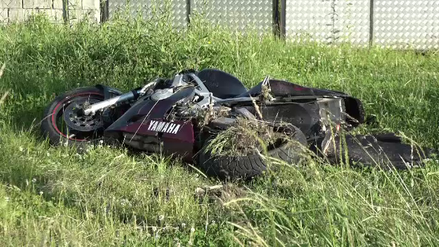 O adolescenta de 17 ani si-a pierdut viata dupa ce motocicleta condusa de un prieten a intrat intr-un vehicul la o depasire