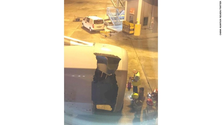 O bucata din motorul unui Airbus A330 al companiei China Eastern Airlines s-a rupt dupa decolare. Ce s-a intamplat cu avionul