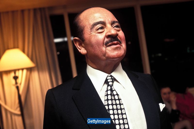 Viata extravaganta a unuia dintre cei mai influenti oameni ai lumii, Adnan Khashoggi. Cum erau tratate femeile din viata sa