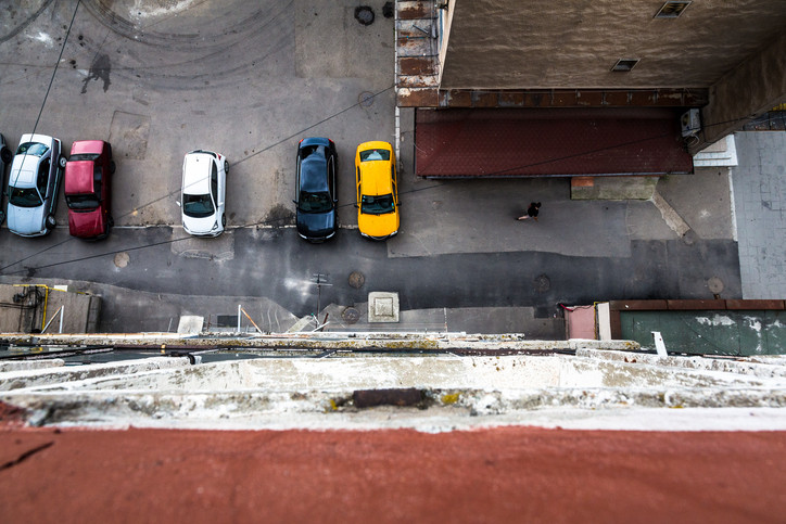 Primaria Capitalei va introduce din toamna taxa pentru parcarea pe domeniul public. Firea nu renunta nici la benzile unice