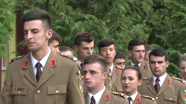 A inceput Festivalul International de Teatru de la Sibiu. 200 de militari NATO au asistat la piesa "Eu, supremul!"