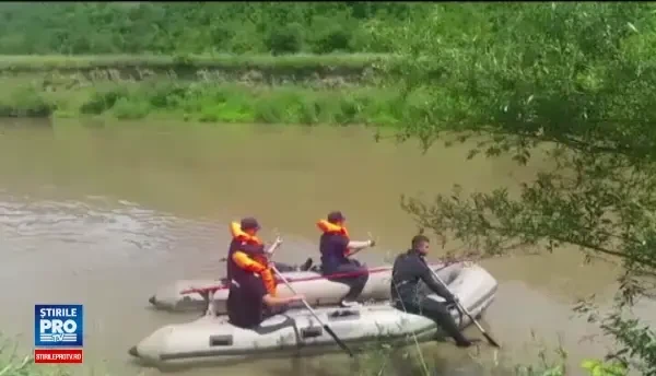 Doi tineri plecati la plimbare cu barca au disparut fara urma. Declaratia martorilor