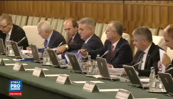 Dragnea ia in calcul sa inlocuiasca intregul Cabinet Grindeanu. Pragul pentru abuz in serviciu, o urgenta pentru liderul PSD