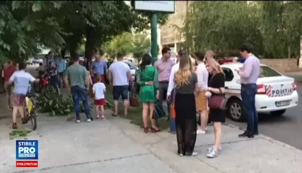 Accident bizar langa parcul Herastrau din Capitala. O femeie si doi minori, loviti pe trotuar de soferul unei masini