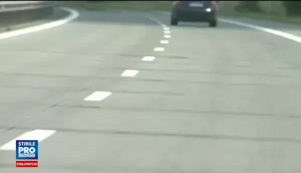 CNAIR vrea sa ii prinda pe angajatii care nu astupa gropile cu ajutorul Waze. Soferii, rugati sa dea o mana de ajutor