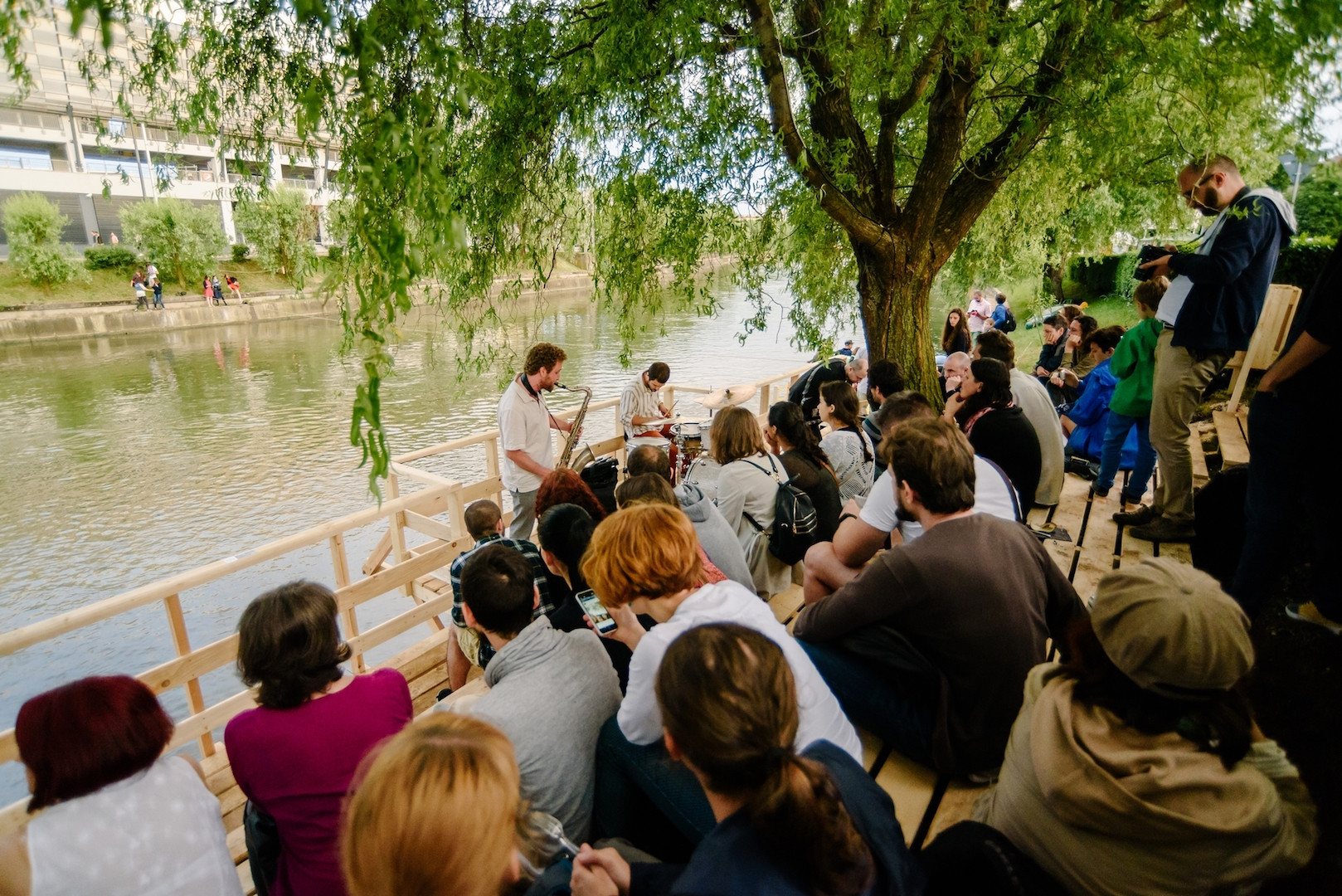 Somesul prinde viata in weekend: barci, hidrobiciclete si o insula plutitoare