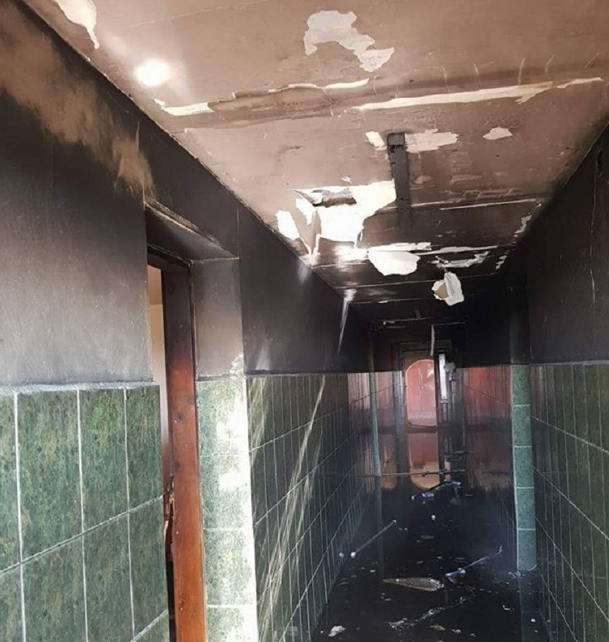 Cladirea Complexului de servicii sociale Ineu a fost cuprinsa de flacari. Ce s-a intamplat cu cei 15 copiii din Centru