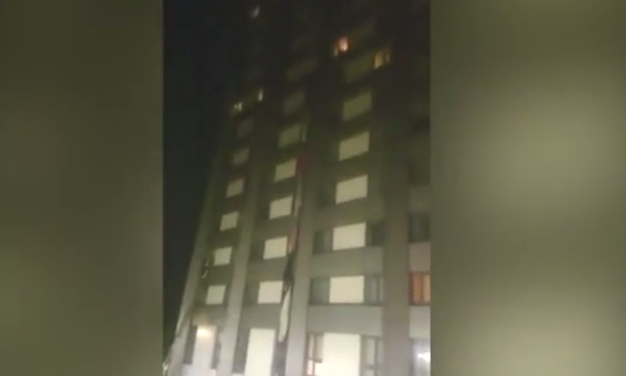 Decizia disperata luata de un locatar al blocului care a luat foc in Londra. Cum a incercat sa scape de flacari