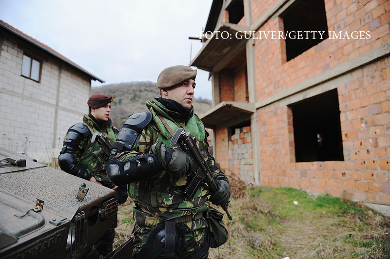 9 cetateni din Kosovo, acuzati ca au planuit un atac la un meci din preliminariile CM. "Voiau sa proclame Statul Islamic"