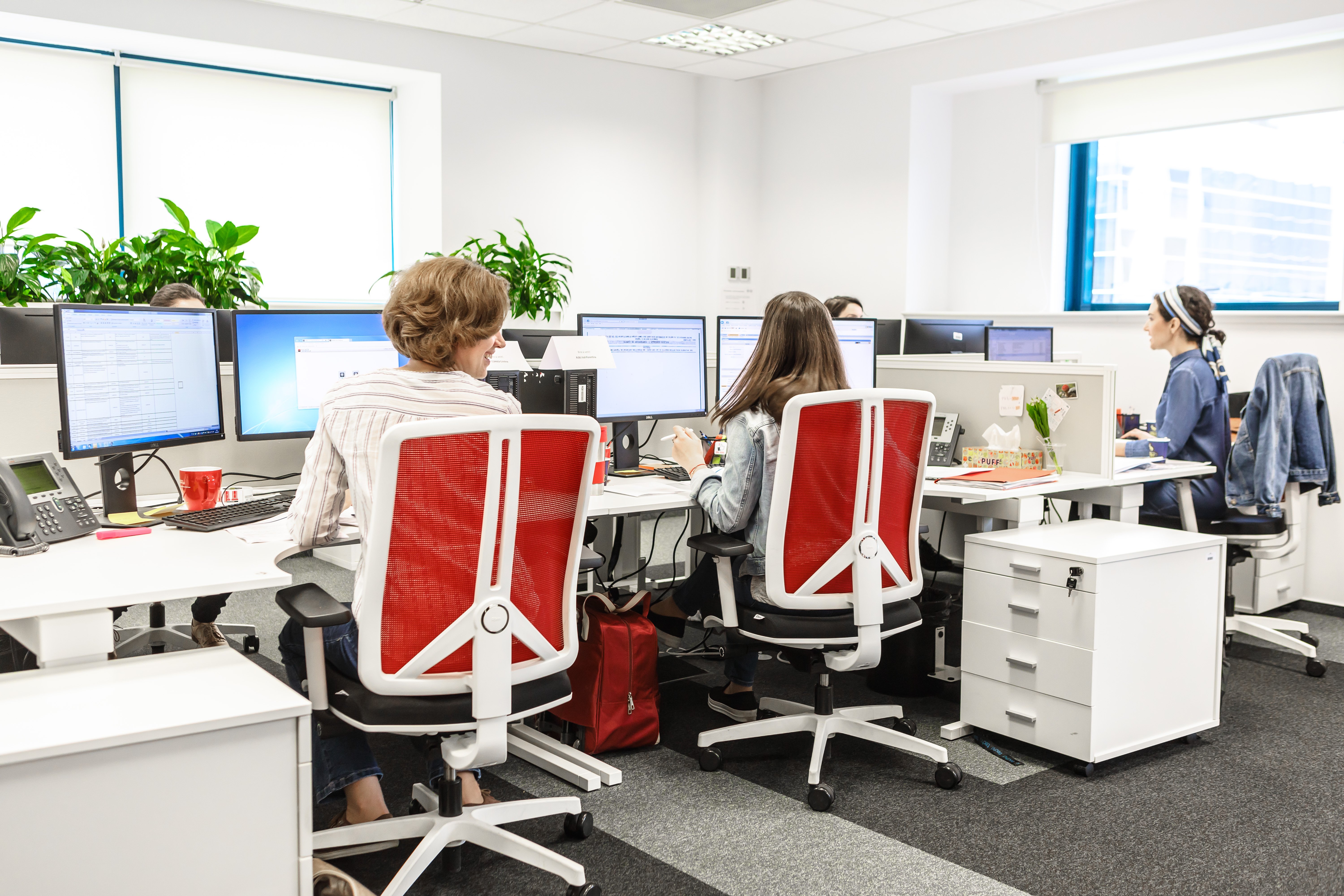 Grevă la una dintre cele mai mari bănci din România. Angajații cer majorarea salariilor mai mici de 3.800 de lei