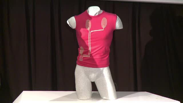 ICEE.fest 2017. Cum arata hainele viitorului, care ne vor monitoriza ritmul cardiac si vor putea detecta probleme de sanatate