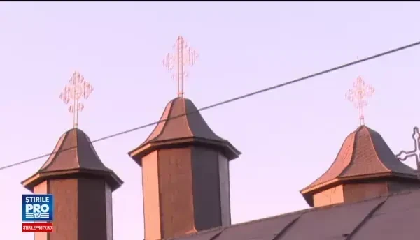 Trei preoti din Husi retinuti de DNA. Ar fi santajat un inalt ierarh cu publicarea unor imagini cu caracter pornografic