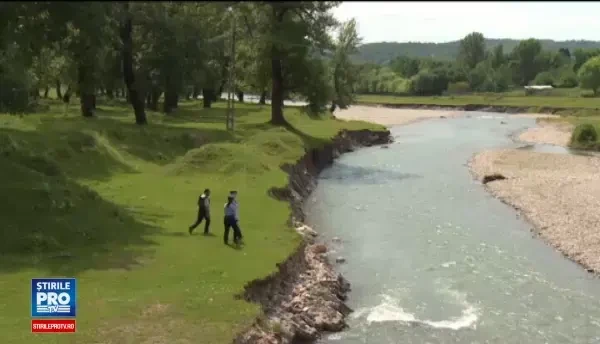 Un copil de 11 ani din Pahova a disparut, iar parintii il cauta disperati. Mama: Ma gandesc la ceea ce este mai rau