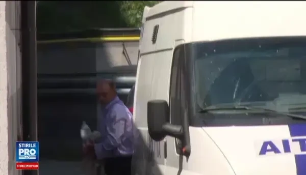 Trei preoti din Vaslui, retinuti de DNA dupa ce ar fi santajat un inalt ierarh. Localnic: Nu cred, toti preotii sunt buni