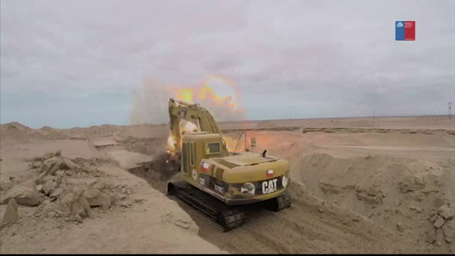 Explozie violenta, in Chile. Operatorul unui excavator a ramas inconstient, cateva secunde