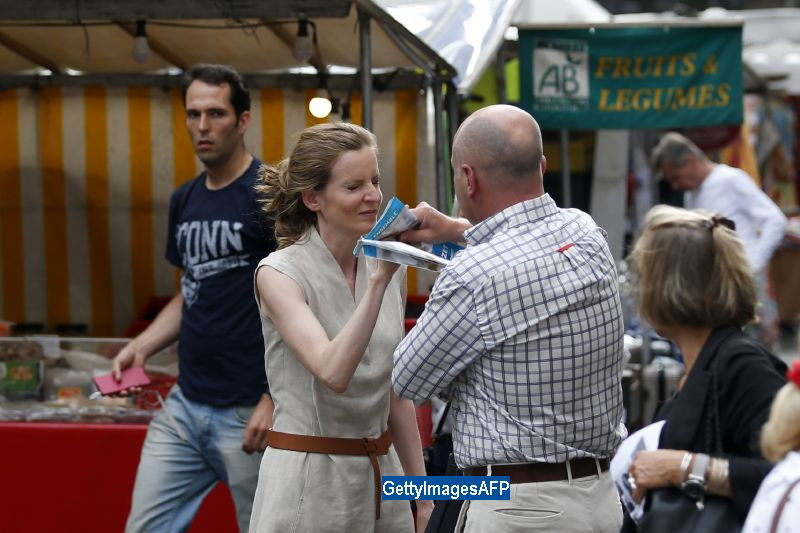 O candidata conservatoare din Franta a fost agresata fizica in timp ce incerca sa castige electorat