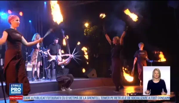 Domnitele, cavalerii, artistii si insusi Dracula au animat Cetatea Targovistei, la Festivalul Medieval