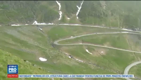 Transfagarasanul, redeschis turistilor. Vin oameni din toata lumea sa-l vada, insa noi il tinem mai mult inchis