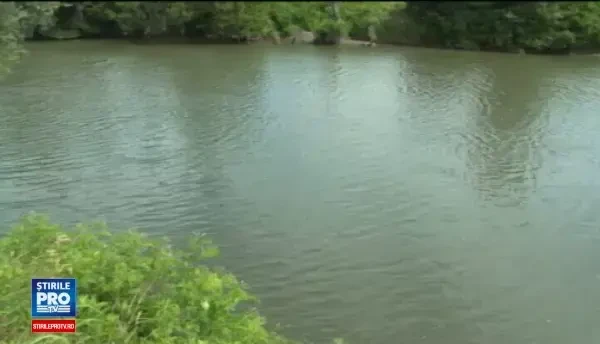 Prima zi de pescuit din sezon s-a dovedit fatala pentru un pescar din Gorj. Am strigat sa vina, dar nu a mai venit