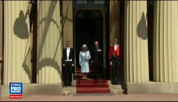 Regina Elisabeta a II-a si-a sarbatorit sambata ziua de nastere. E o atmosfera sumbra, dar trebuie sa ramanem uniti