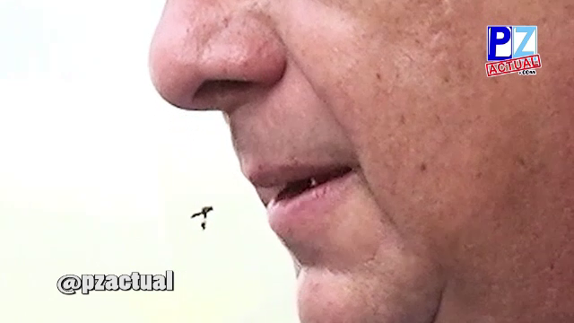 Presedintele din Costa Rica a avut o experienta ciudata, in timp ce tinea un discurs. Ce i-a intrat acestuia in gura