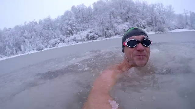 Avram Iancu, romanul care a traversat Canalul Manecii, vrea sa inoate cei 2860 de km ai Dunarii. Cum se va pregati