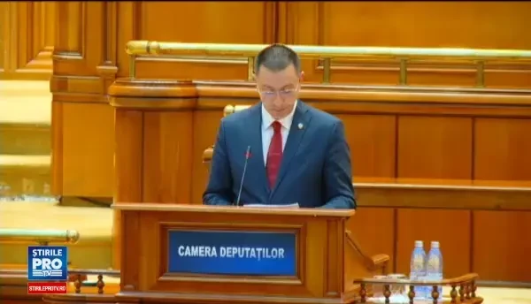 Motiunea de cenzura va fi votata miercuri, la ora 11:00. Dragnea promite un vot masiv, desi a strans doar 222 de semnaturi