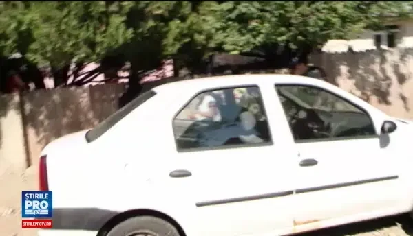 120 de romani acuzati ca-si puneau copiii sa fure la Paris. Cei mici, obligati sa adune 5.000 de euro/ zi ca sa nu fie batuti